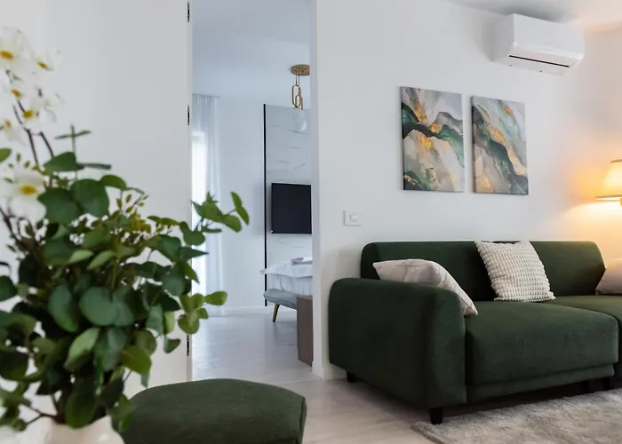 Emerald Halo Apartment Bucharest
